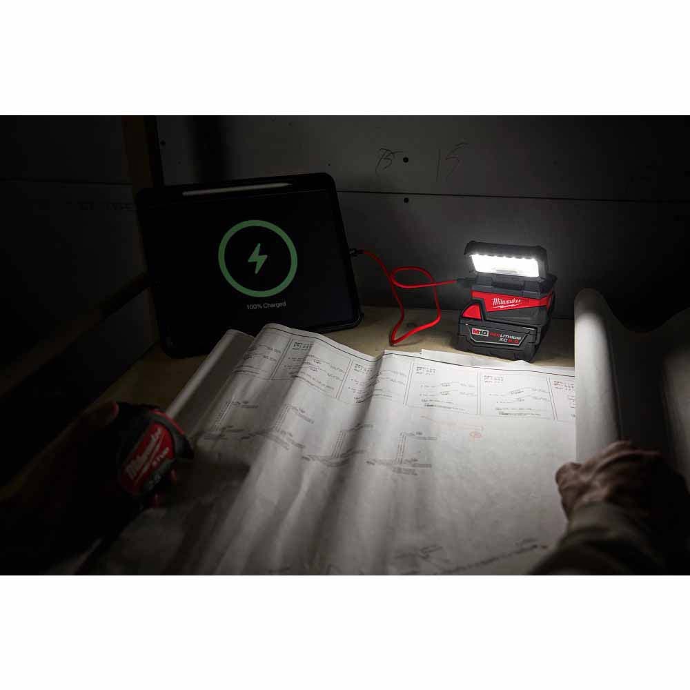 Milwaukee 2359-20 M18 ROVER Compact Folding Flood Light w/ USB Charging - 10